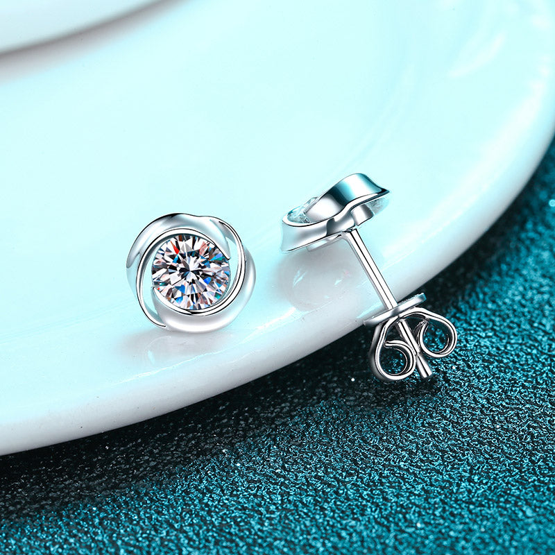 Crossover Round Cut 0.5 Carat Moissanite  S925 Stud Earrings