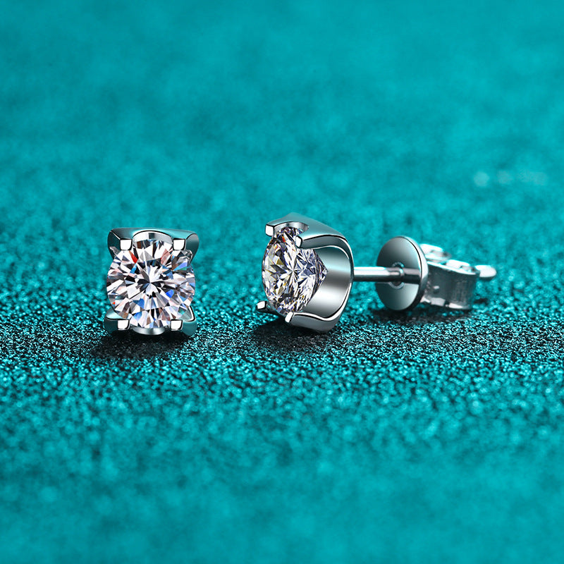 U-Shaped Set Round Cut 4-Prong Solitaire 0.5/1 Carat Moissanite Platinum-Plated S925 Stud Earrings