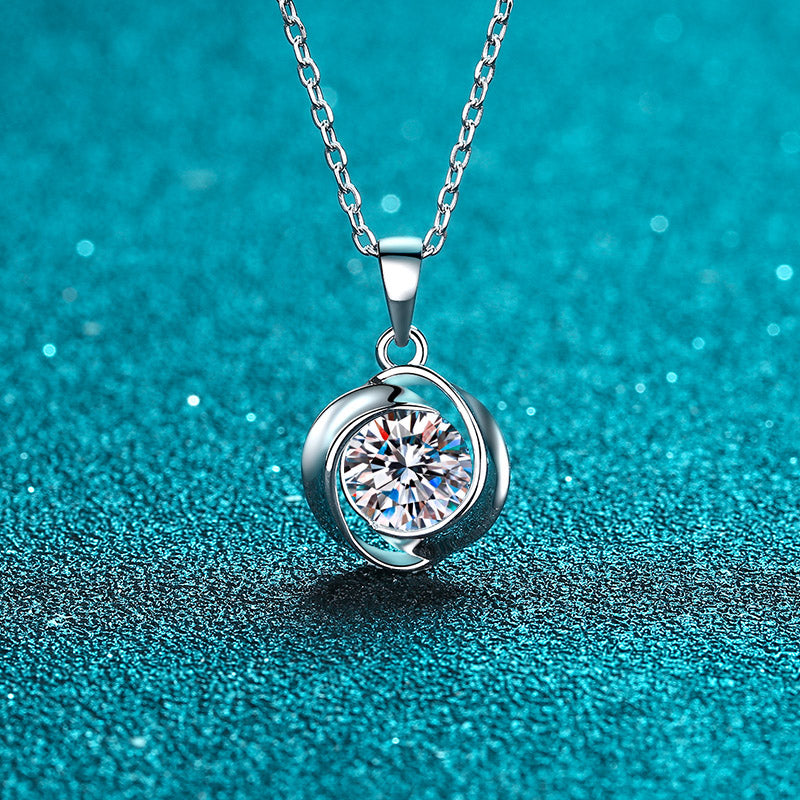 Crossover Round Cut 1 Carat Moissanite Diamond S925 Pendant Necklace