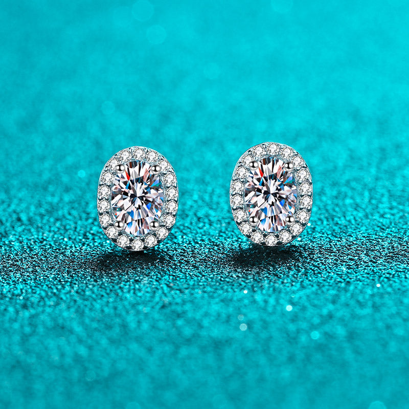 Oval Cut Halo 0.5/1 Carat Moissanite Diamond Platinum-plated S925 Stud Earrings
