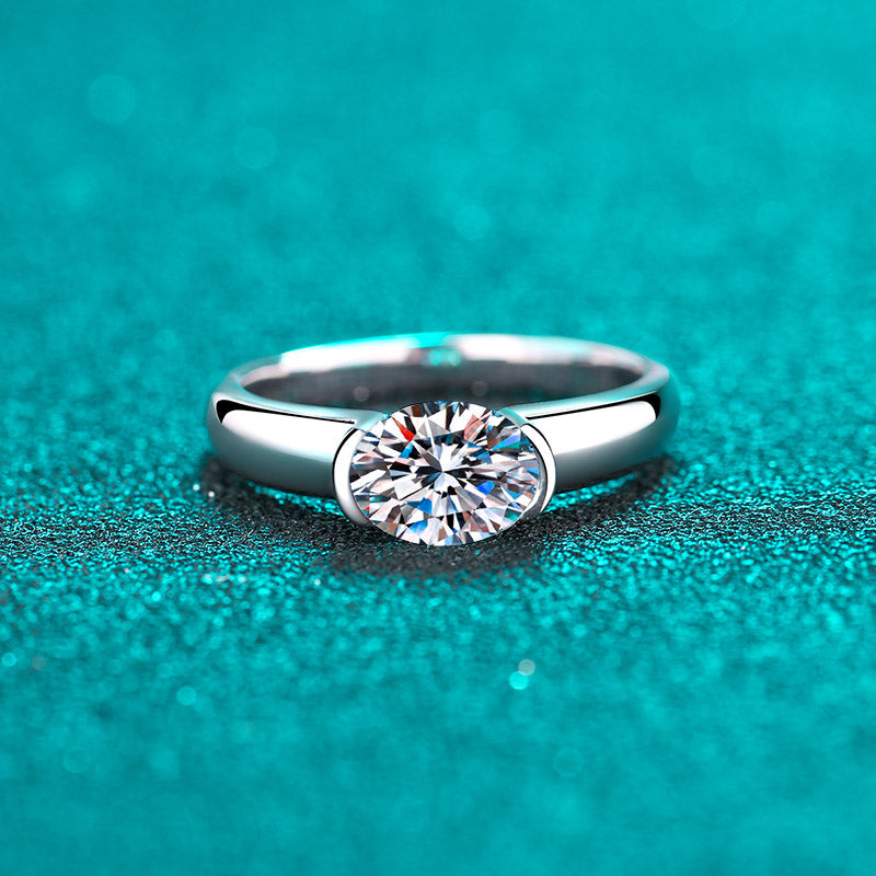 Solitär-Verlobungsring mit 1,5 Karat Moissanit-Diamant und platiniertem S925-Solitär im Ovalschliff mit halber Lünette
