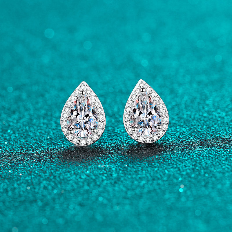 Aretes S925 chapados en platino con diamantes de moissanita de 1 quilate con halo de talla pera