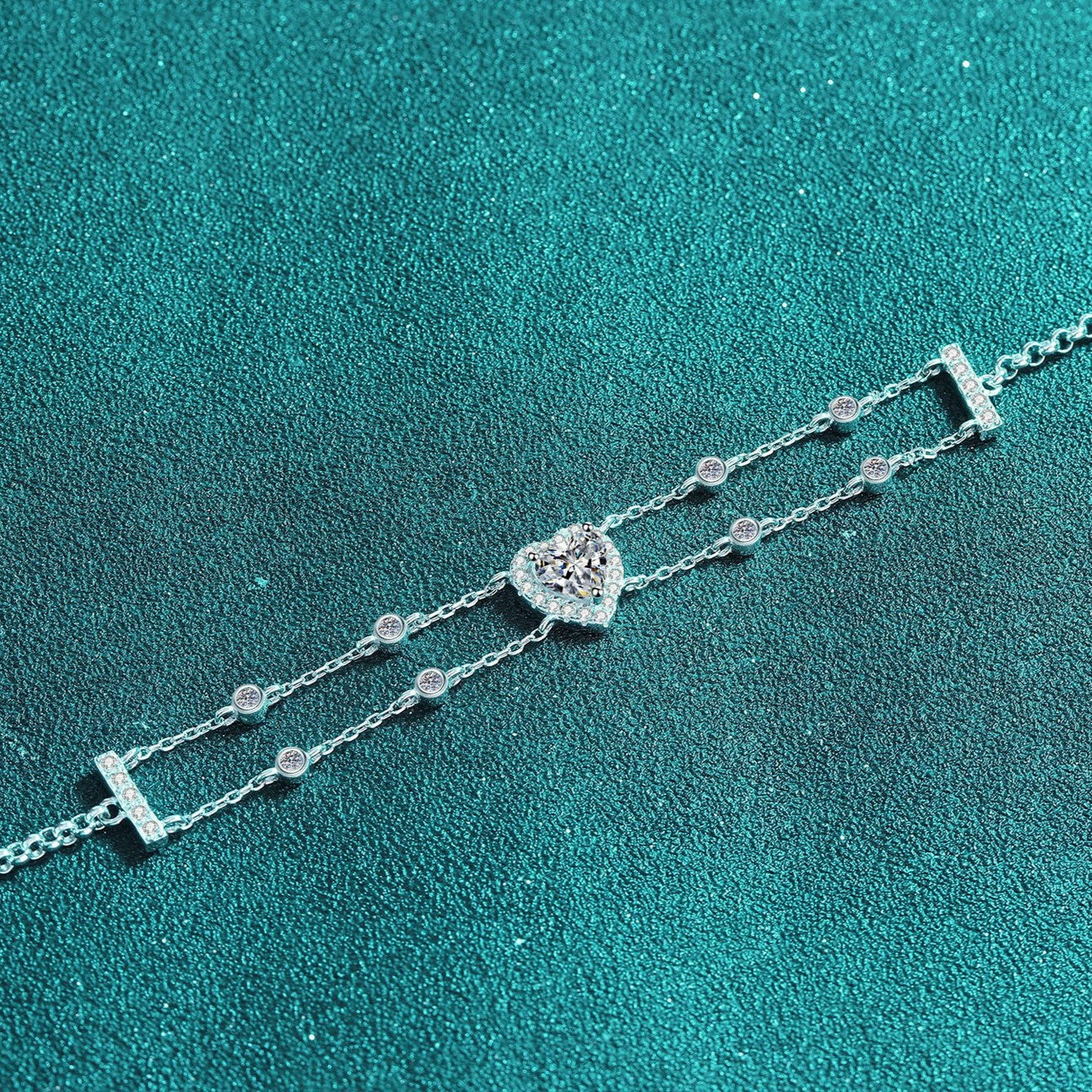 Fancy Blue/White Heart-Shaped Halo 1 Carat Moissanite Diamond S925 Bracelet