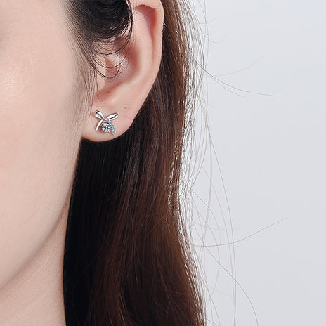 Helia Pavé Ribbon Solitaire Round 0.1 Carat Each Moissanite Stud Earrings — Moisza