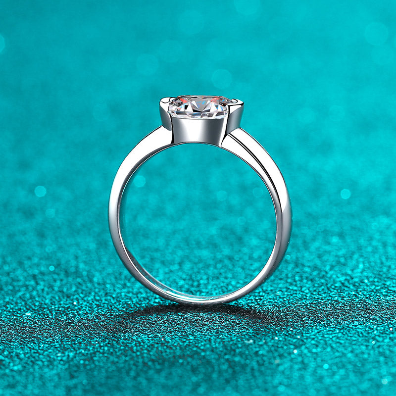 Solitär-Verlobungsring mit 1,5 Karat Moissanit-Diamant und platiniertem S925-Solitär im Ovalschliff mit halber Lünette