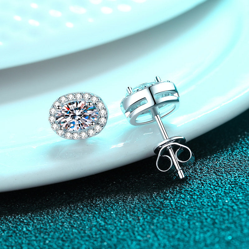 Oval Cut Halo 0.5/1 Carat Moissanite Diamond Platinum-plated S925 Stud Earrings
