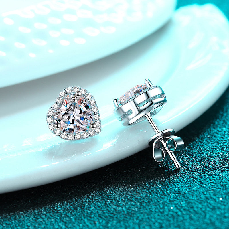 Heart-Shaped Halo 0.5 / 1 Carat Moissanite 3-Piece S925 Jewelry Set (Stud Earrings and Necklace)