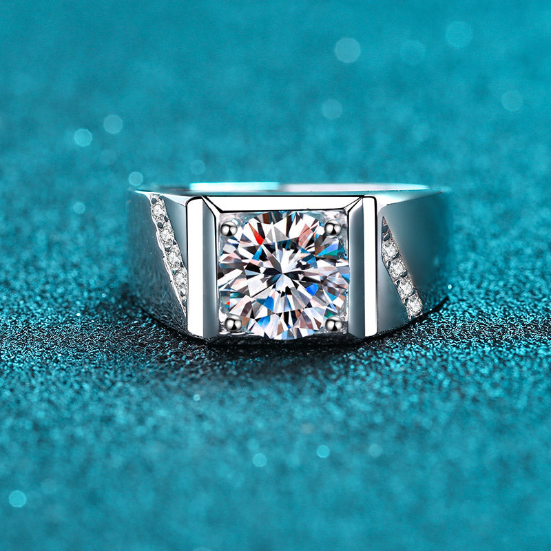 Noble Square Round Cut 1 / 2 Carat Moissanite Diamond S925 Man Ring
