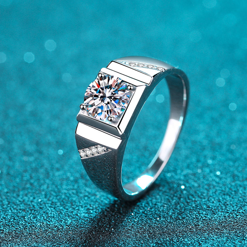 Noble Square Round Cut 1 / 2 Carat Moissanite Diamond S925 Man Ring