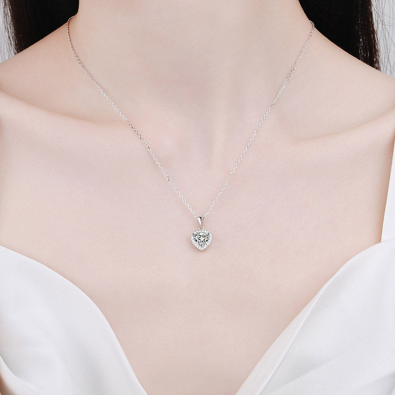 Heart-Shaped Halo 1 Carat Moissanite Pendant Platinum-Plated S925 Necklace