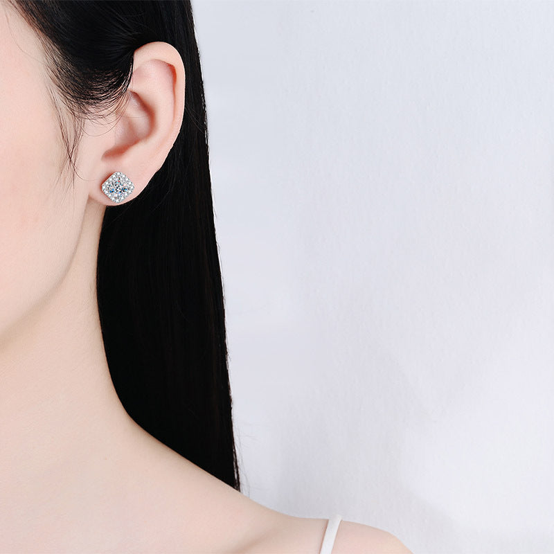 Pendientes de tuerca con diamantes de moissanita S925 con halo de talla cojín de 0,5/1 quilate