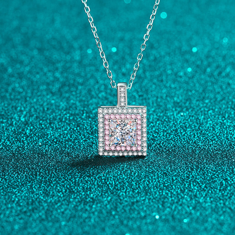 S925-Halskette mit rosa Doppel-Halo-Moissanit-Anhänger im Princess-Schliff, 1 Karat