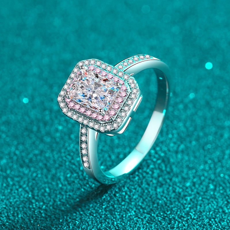 S925-Verlobungsring mit doppeltem Halo und 1 Karat Moissanit-Diamant im Smaragd-/Strahlenschliff in Pavé-Rosa