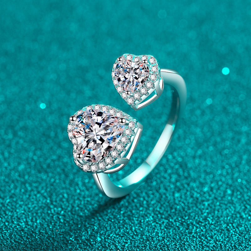 Offener Ring mit doppeltem herzförmigem Halo und 2,5 Karat Moissanit-Diamant, platiniert, S925