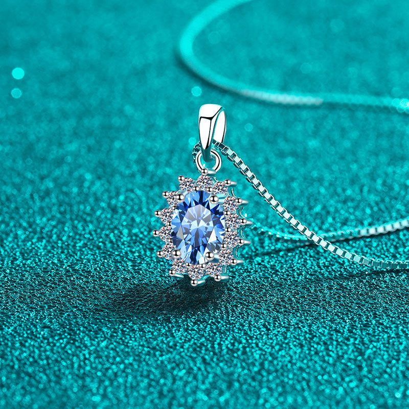 Collar con colgante de diamante moissanita S925 de corte ovalado de princesa Diana con halo de zafiro de 1 quilate