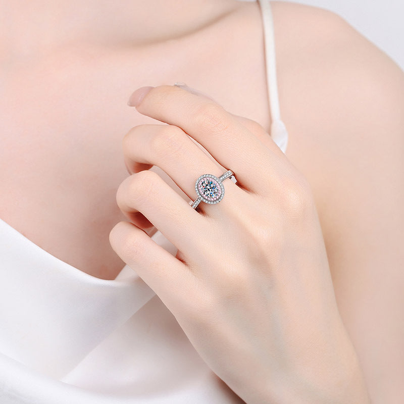Verlobungsring mit 1 Karat Moissanit-Diamant und S925-Diamant im Ovalschliff in Pavé-Fassung in Rosa