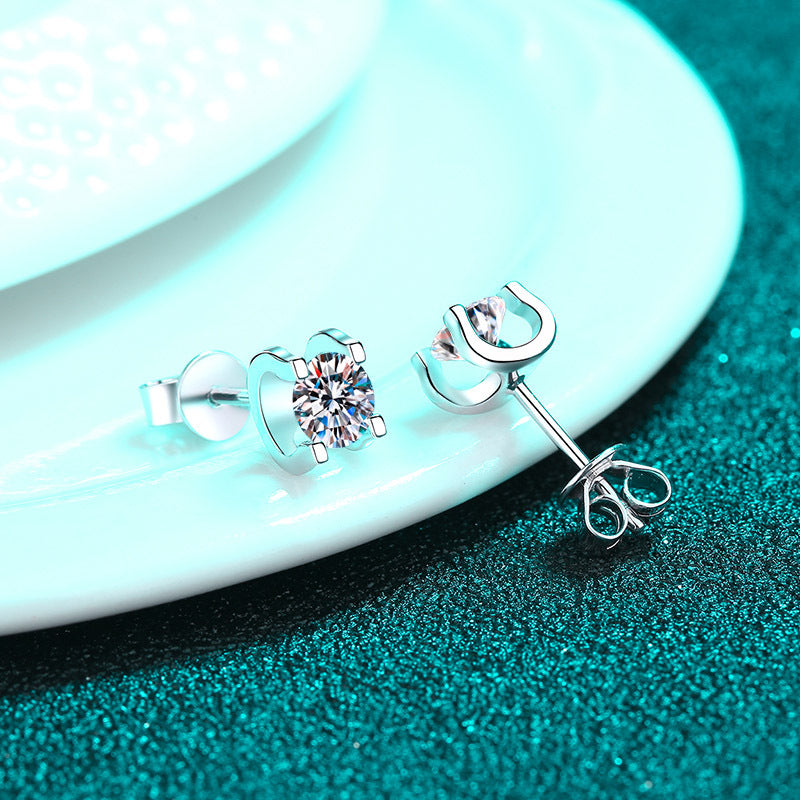 U-Shaped Set Round Cut 4-Prong Solitaire 0.5/1 Carat Moissanite Platinum-Plated S925 Stud Earrings