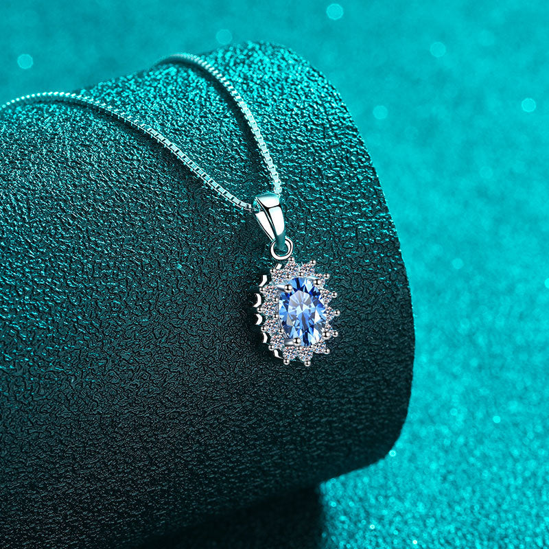 Collar con colgante de diamante moissanita S925 de corte ovalado de princesa Diana con halo de zafiro de 1 quilate