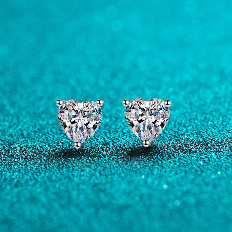 Aretes con solitario en forma de corazón y diamante moissanita de 1/2 quilate S925