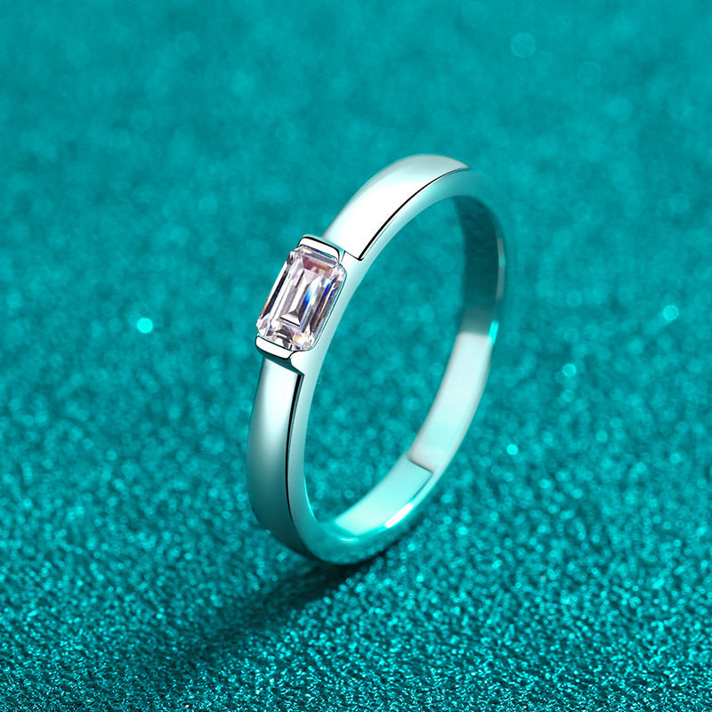 Conjunto de barra Anillo de diseñador S925 con diamante moissanita de 0,5 quilates con talla esmeralda