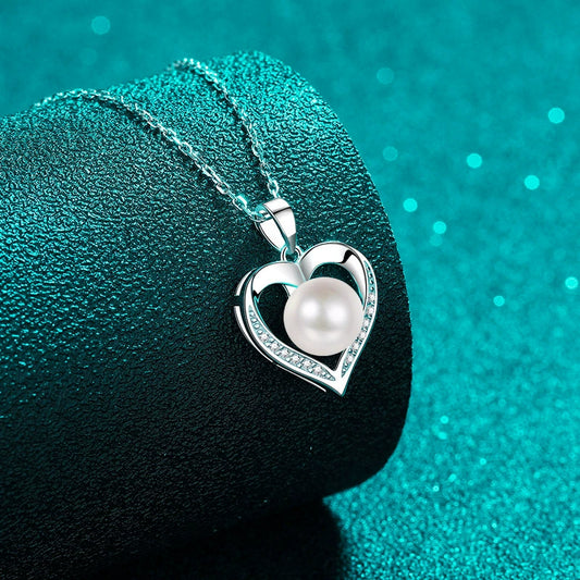 Heart Pearl Moissanite Pendant Necklace in S925 Sterling Silver