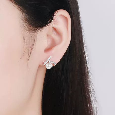 Phoebe Ribbon Loop Pearl & Moissanite Stud Earrings — Moisza