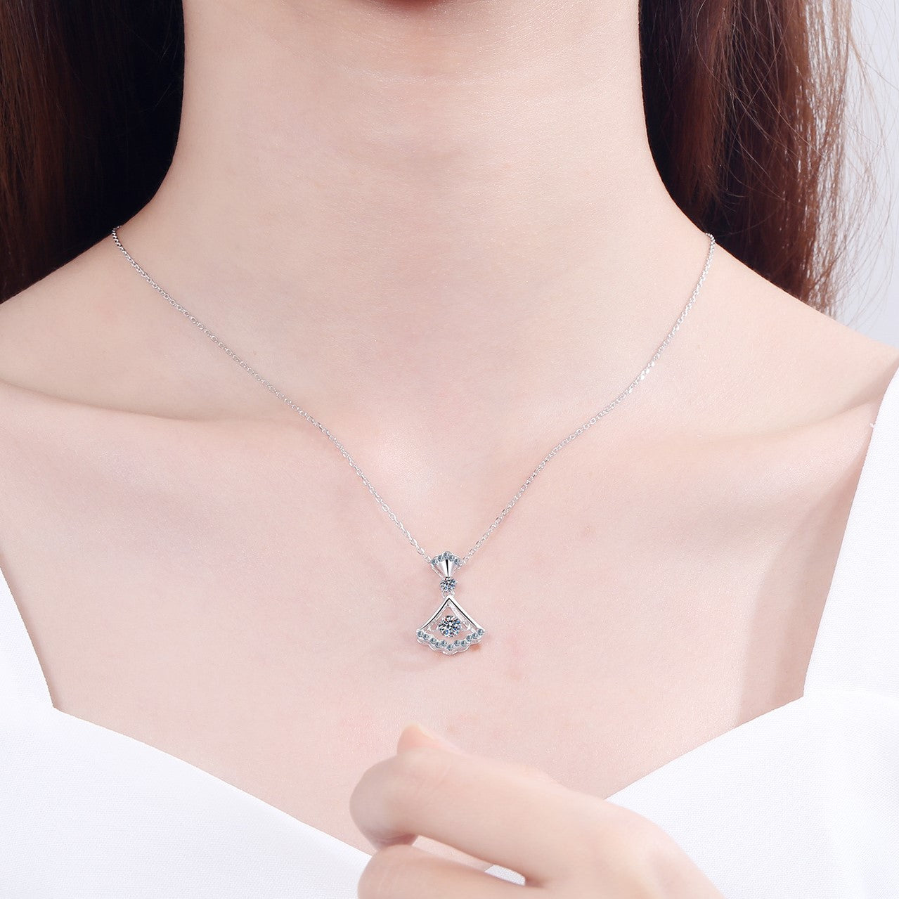 Moissanite Dancing Necklace, S925 Sterling Silver, 0.3ct Moissanite diamond necklace, Gift for Her, Gift for Girlfriend, girl, Gift for Women, Gift for Mother, Mom, Mum, gift for wife, for lover, Birthday, Anniversary, Valentine’s Day, Mother’s Day, Graduation Day,