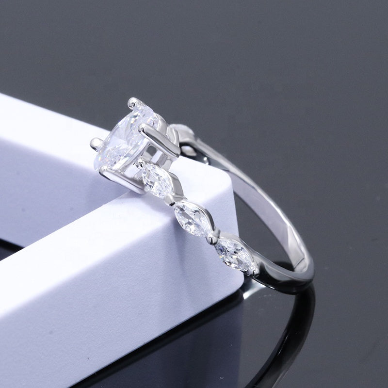 Oval Cut 1-Ct Moissanite S925 Engagement Ring with Marquise Side Stones , promise ring, wedding, gift for her, girl, girlfriend, lover, for women, mother, mom, mum, for wife, S925 Moissanite Diamond ring, Valentine’s Day, Mother’s Day, Birthday, anniversary,