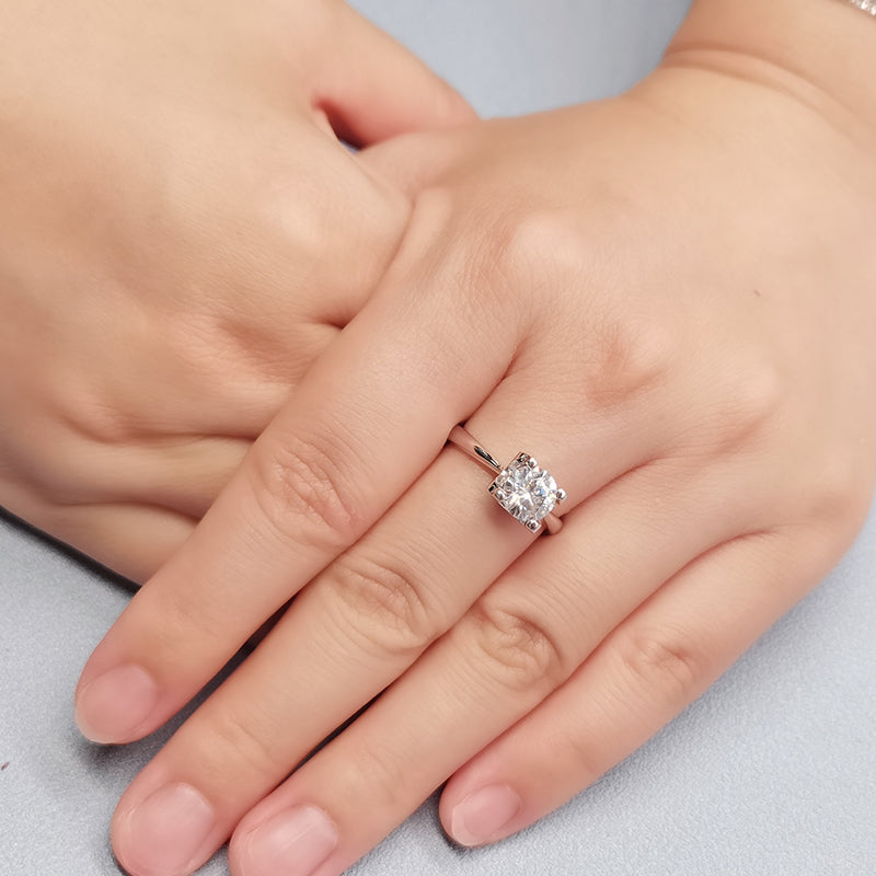 Engagement Ring, Wedding Ring, Promise Ring, Gift for Her, Gift for Girlfriend, girl, Gift for Women, Gift for Mother, Mom, Mum, Valentine’s Day, Mother’s Day, stylish 4-prong setting 1ct Moissanite Diamond Ring S925 Sterling Silver with GRA Certificate with gift box