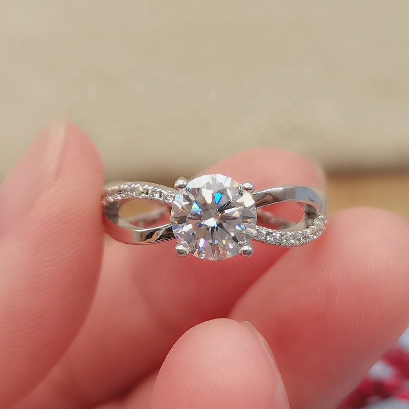 Engagement Ring, Wedding Ring, Promise Ring, Gift for Her, Gift for Girlfriend, girl, Gift for Women, Gift for Mother, Mom, Mum, Valentine’s Day, Mother’s Day, Infinity Solitaire 1ct Moissanite Diamond Ring S925 Sterling Silver with GRA Certificate with gift box