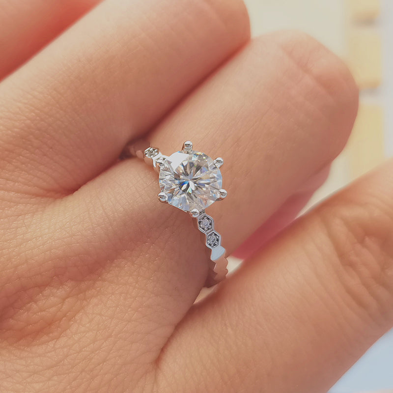 Engagement Ring, Wedding Ring, Promise Ring, Gift for Her, Gift for Girl, Girlfriend, Gift for Women, Gift for wife, Mother, Mom, Mum, Valentine’s Day, Mother’s Day, birthday, anniversary, 0.5ct, 1ct S925 Hive-Shape Shank Moissanite Diamond Ring, GRA Certificate