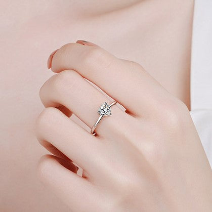 Heart shaped ring, heart shape ring, Lady Gaga engagement ring, promise ring, wedding, gift for her, girl, girlfriend, for lover, for women, mother, mom, mum, for wife, heart-shaped 1ct S925 Moissanite Diamond ring, Valentine’s Day, Mother’s Day, Birthday, anniversary