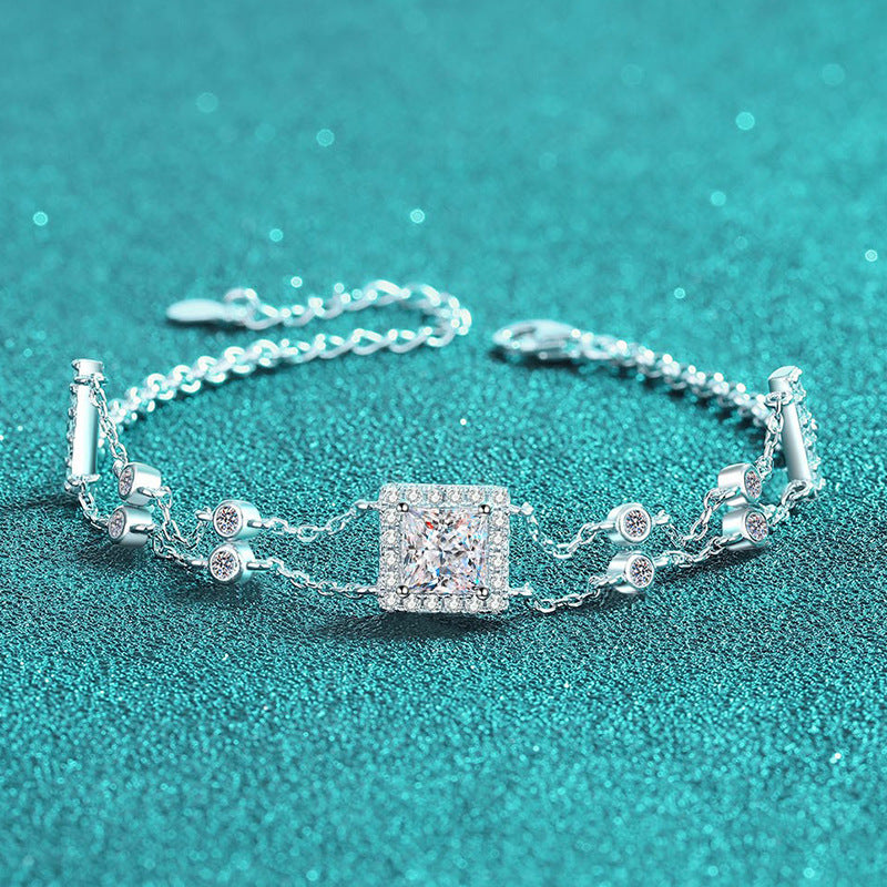 Blau/weißes Halo-Armband mit 1 Karat Moissanit-Diamant im Princess-Schliff S925 