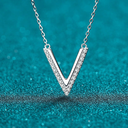 V-Shaped 0.2 Carat Moissanite S925 Pendant Necklace