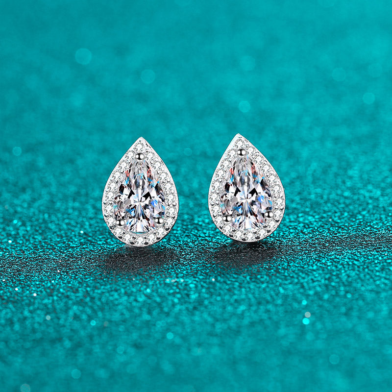 Aretes S925 chapados en platino con diamantes de moissanita de 1 quilate con halo de talla pera 
