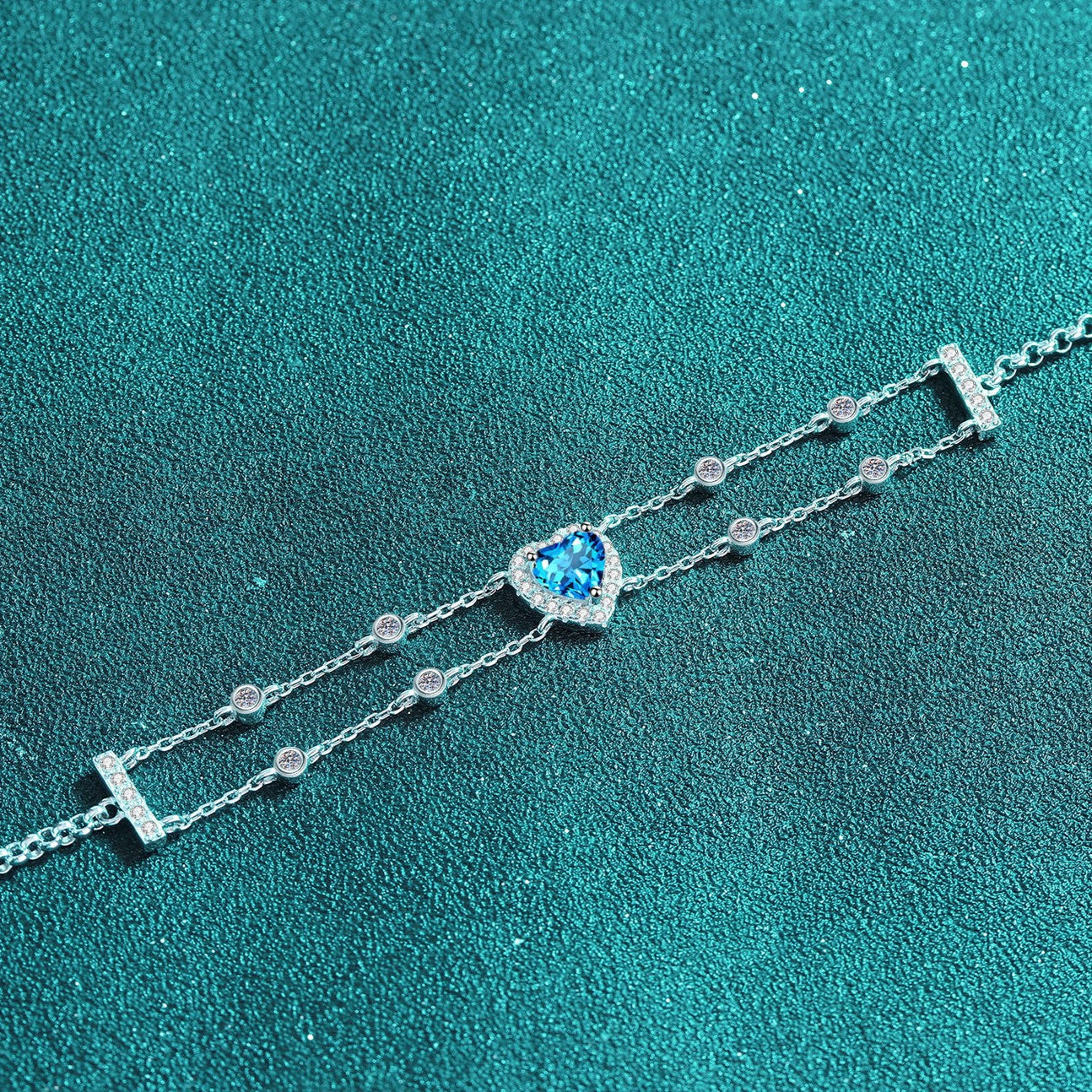 Fancy Blue/White Heart-Shaped Halo 1 Carat Moissanite Diamond S925 Bracelet