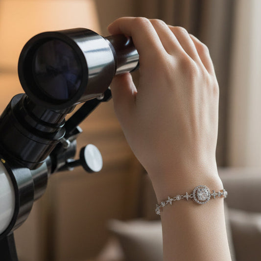 Helia Starry Halo Round 1 Carat Moissanite Bracelet — Moisza