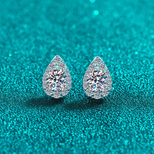 Aretes S925 chapados en platino con diamantes de moissanita de 0,5 quilates con halo de talla redonda en forma de gota de agua 