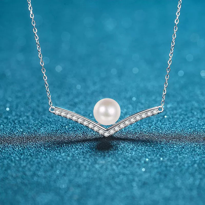 Phoebe Chevron Pavé Pearl & Moissanite Necklace — Moisza