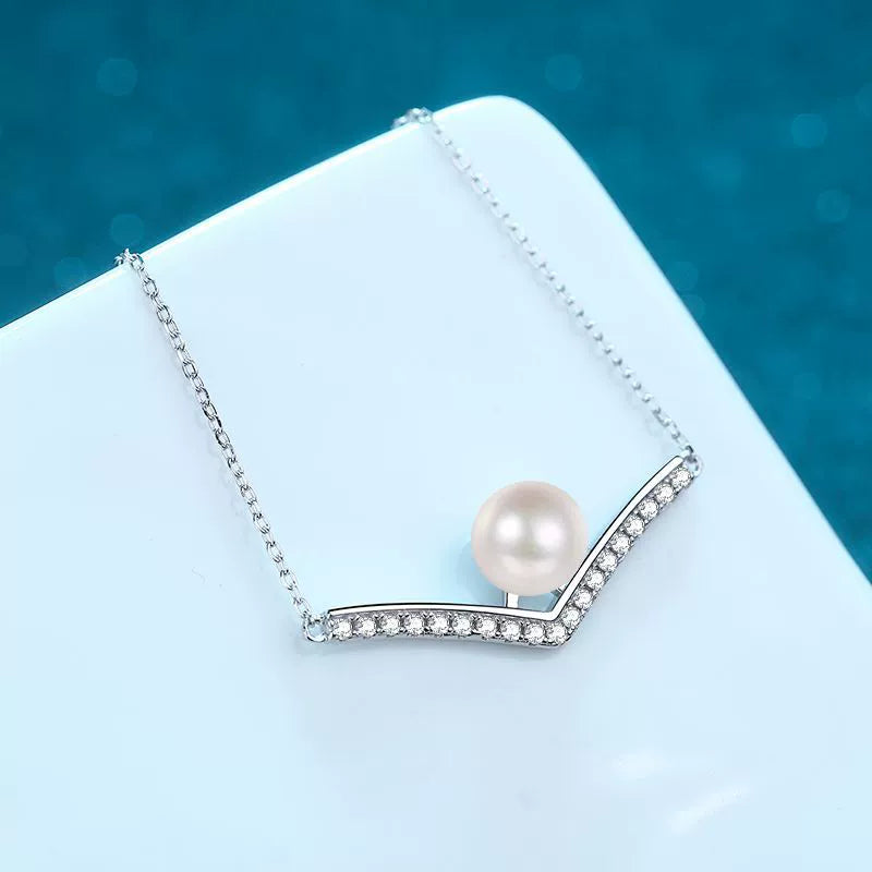 Phoebe Chevron Pavé Pearl & Moissanite Necklace — Moisza