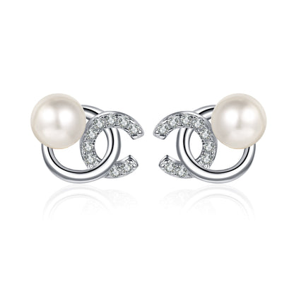 Phoebe Interlocking Circle Pearl & Moissanite Stud Earrings — Moisza