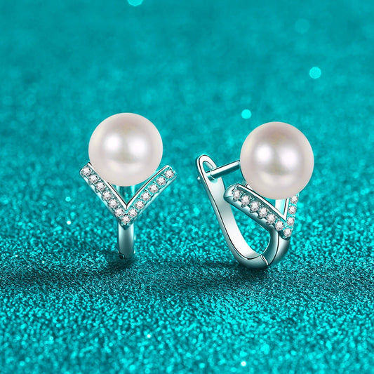 Phoebe V Pavé Pearl & Moissanite Huggie Earrings — Moisza