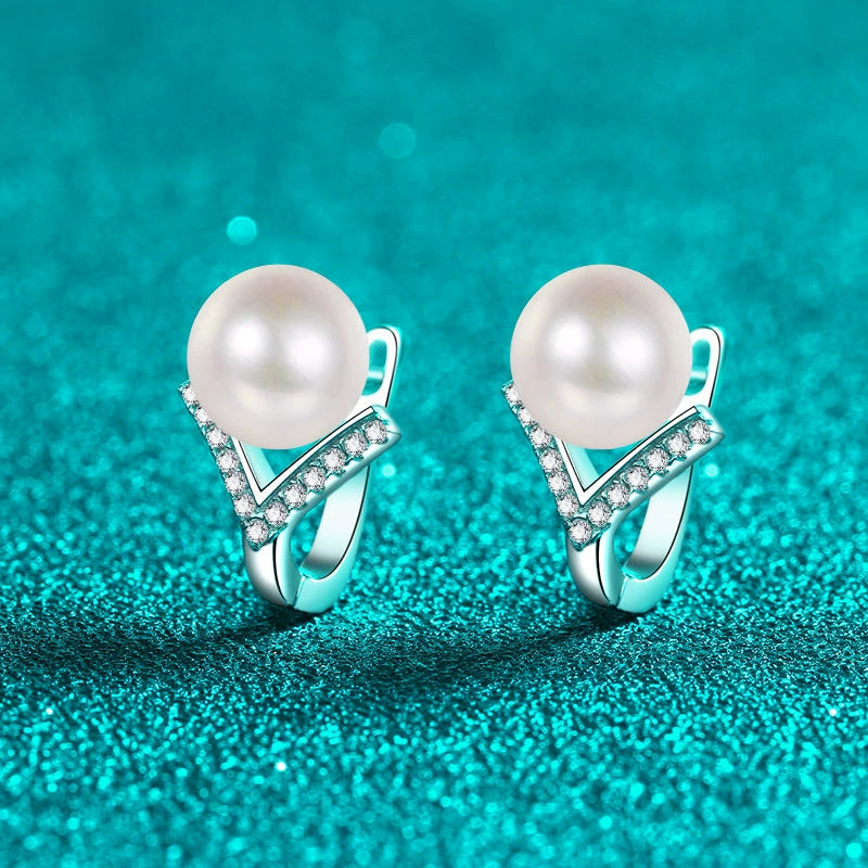 Phoebe V Pavé Pearl & Moissanite Huggie Earrings — Moisza