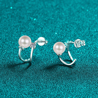 Phoebe Curved Pearl & Moissanite Stud Earrings — Moisza