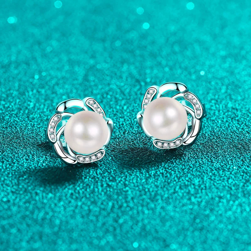 Phoebe Swirl Pavé Pearl & Moissanite Stud Earrings — Moisza