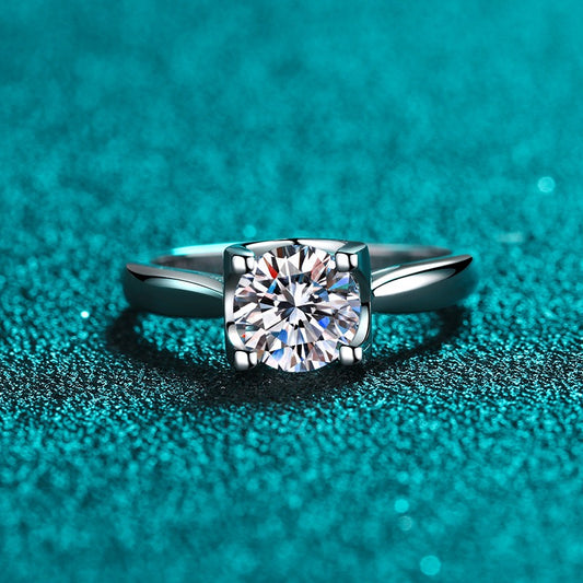 Trendy Round Cut Pave Solitaire 0.5/1 Carat Moissanite S925 Engagement Ring