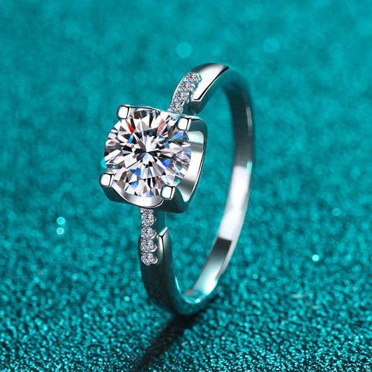U-Shape  Setting Round Cut Solitaire 1/2 Carat Moissanite Diamond S925 Engagement Ring