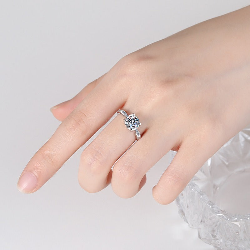 U-Shape  Setting Round Cut Solitaire 1/2 Carat Moissanite Diamond S925 Engagement Ring