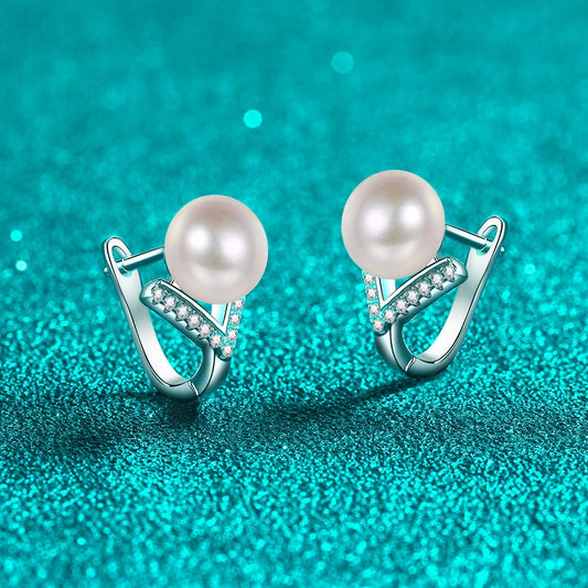 V-Shape Freshwater Pearl Moissanite Stud Earrings – S925 Sterling Silver