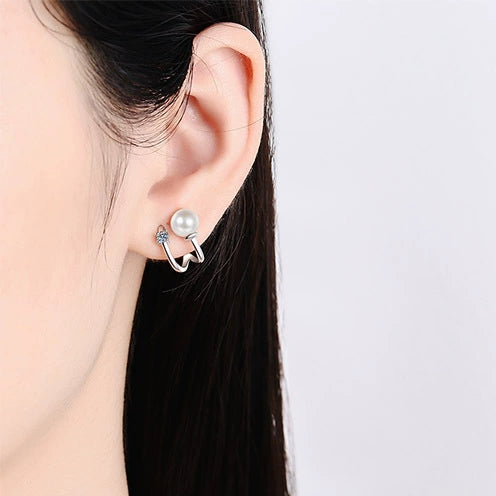 Phoebe Curved Pearl & Moissanite Stud Earrings — Moisza
